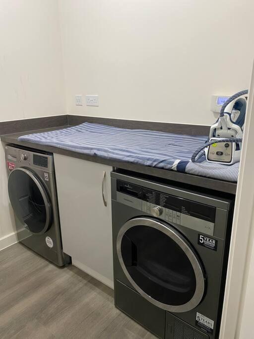 4-Room Detached Furnished Home With Parking Leicester Kültér fotó